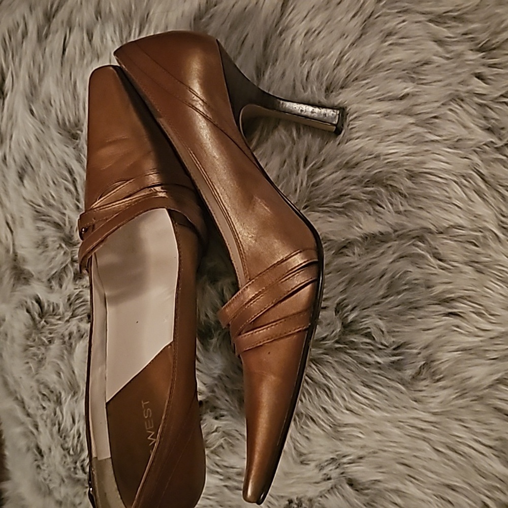 Comfortable Heels - image 3